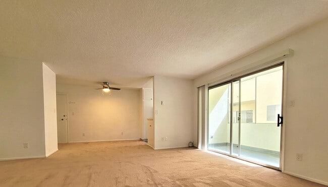 Building Photo - 1477 S Canfield Ave