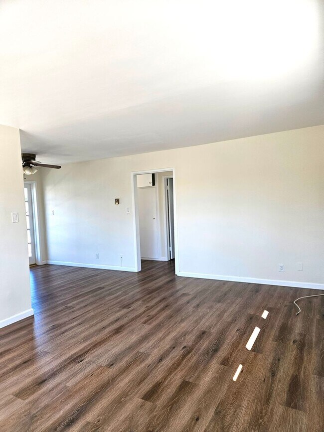 Building Photo - 3734 1/2 FALCON AVENUE