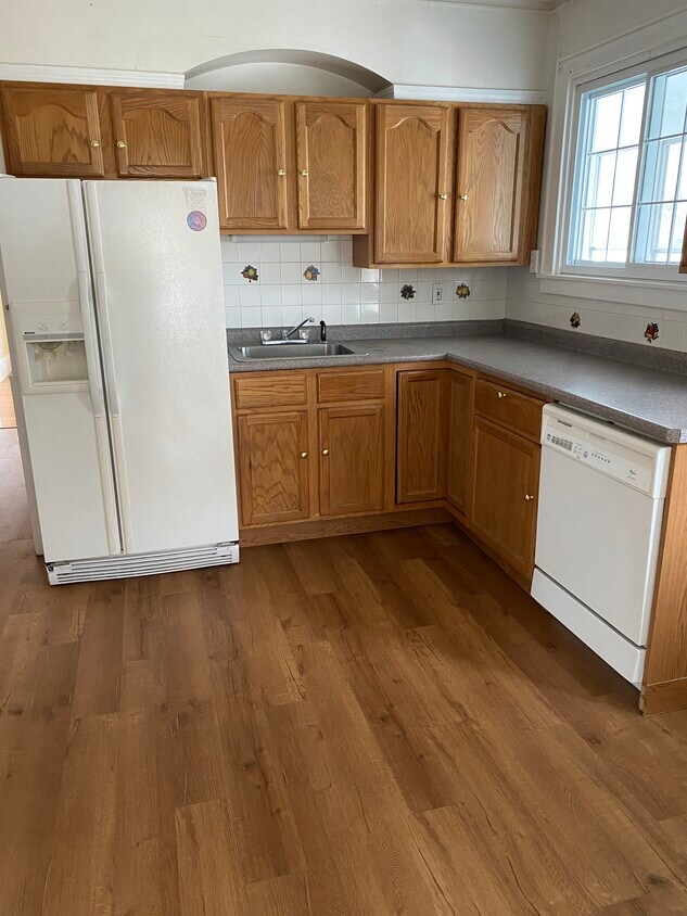 43 Broadway Unit 2, Concord, NH 03301 Apartments in Concord, NH