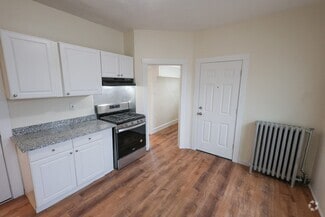 Building Photo - 42 Hiawatha Rd