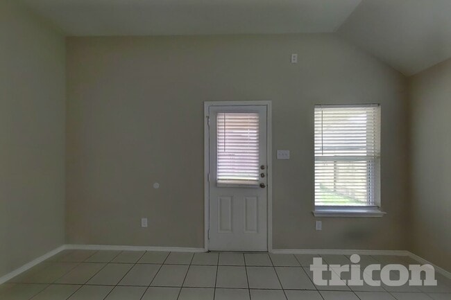 Building Photo - 13702 Sun Bear Ct
