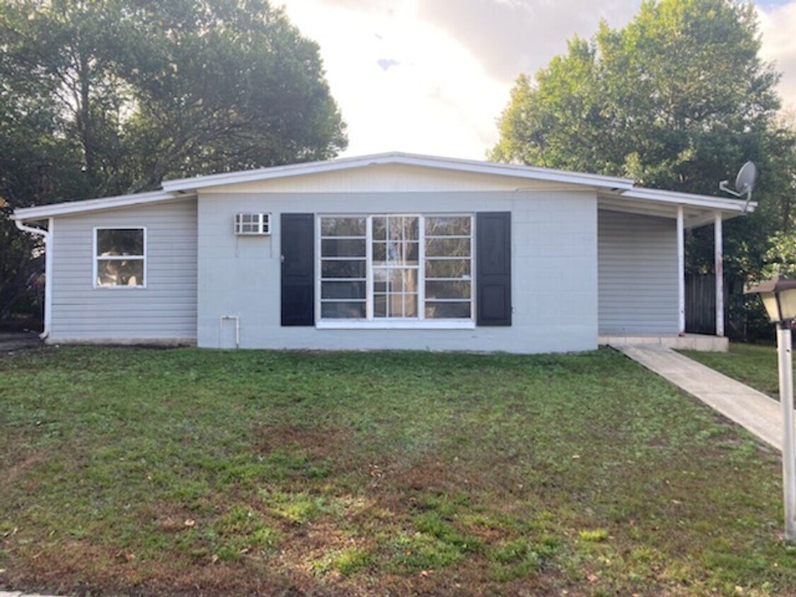 Primary Photo - 2 Bed 1 Bath Home With Fenced Yard Pet Fri...
