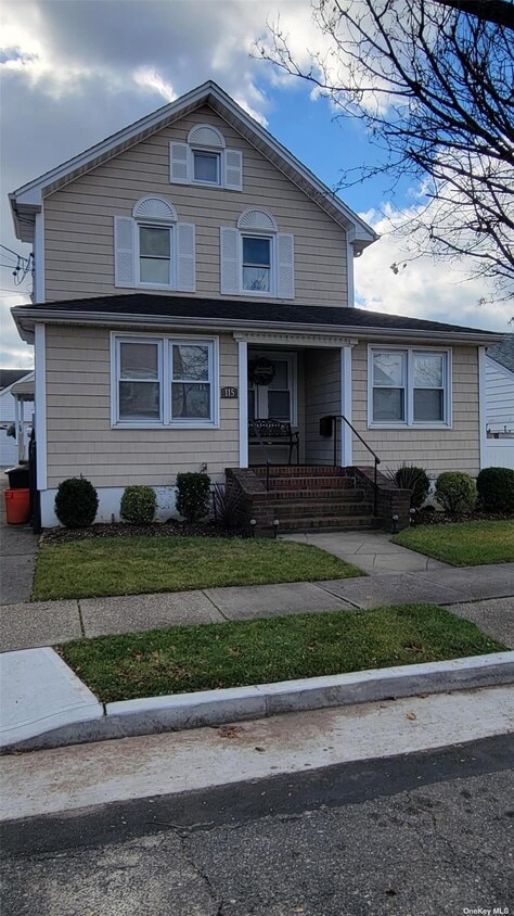 Primary Photo - 115 Washington Ave