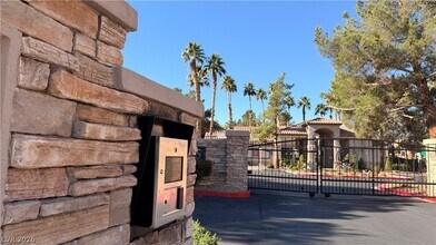 Building Photo - 75 N Valle Verde Dr