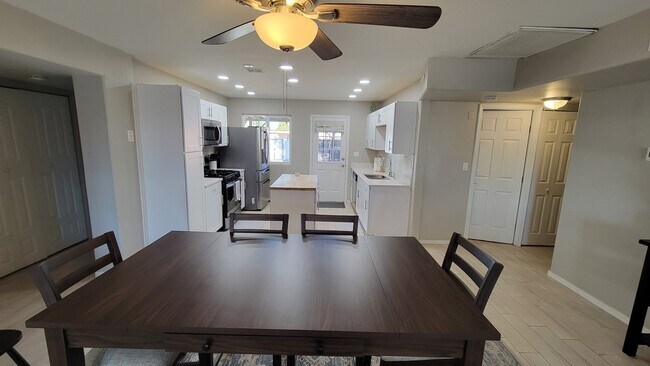 Foto del edificio - 3607 E 28th St