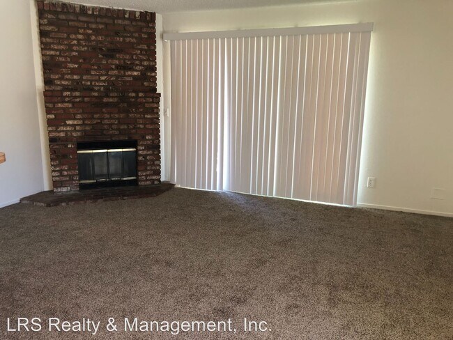 Building Photo - 21059 Santa Barbara Dr