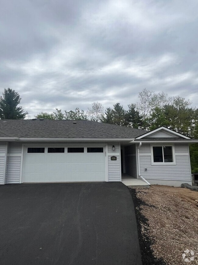 Building Photo - 1124 Juniper Pl