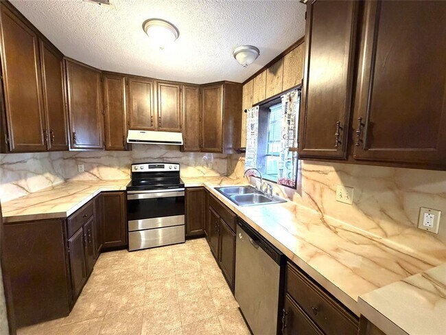 Building Photo - 530 Guadalupe St