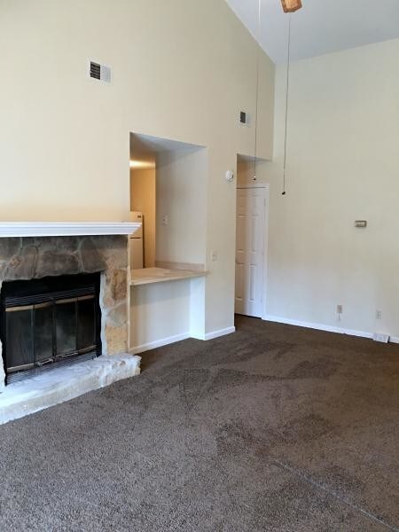 Building Photo - 129 Villas Ct