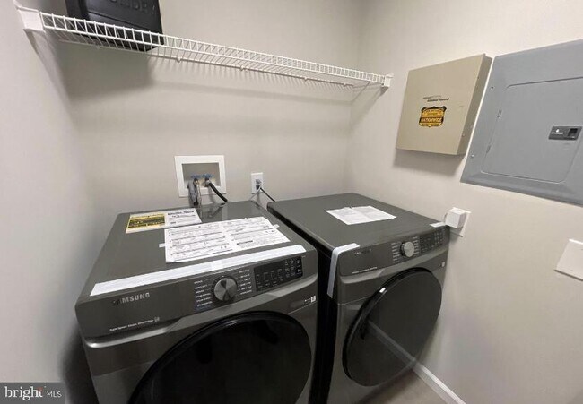 Foto del edificio - 406 Dresher Woods Dr