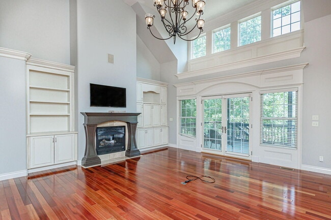 Building Photo - 1221 Tartan Pl