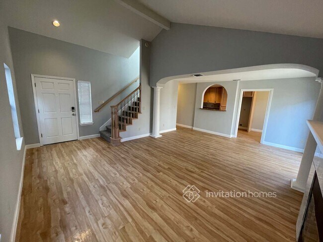 Foto del edificio - 4008 Eastwood Village Ln