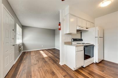 Building Photo - 104 N 11th St
