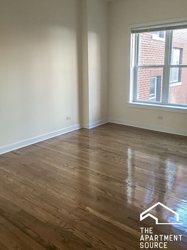 Foto del edificio - 855 W Cornelia Ave