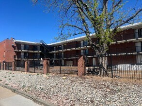 Building Photo - 1180 Yosemite St