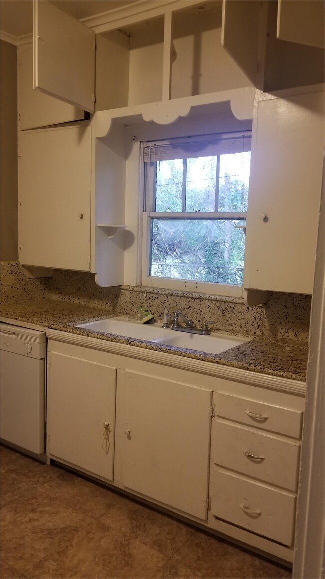 Foto del edificio - 1409 W Archer St