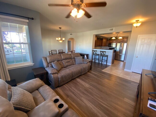 Building Photo - Furnished Condo in Stroh Ranch