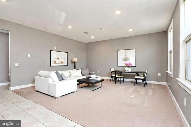 Building Photo - 183 Lyons Crk Dr