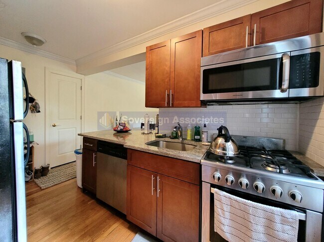 Foto del edificio - 4489 Broadway