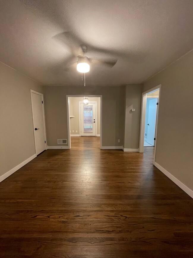 Living Room - 5016 Gramar St