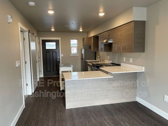 Foto del edificio - 1882 Front St.