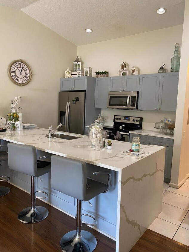 Foto principal - 4556 Oak Terrace Dr