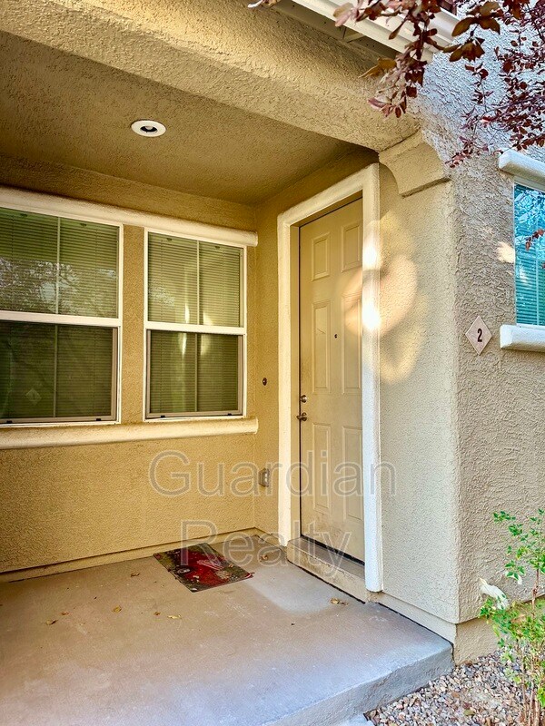 25 Red Oak Canyon St Unit 2, Henderson, NV 89012 Condo for Rent in