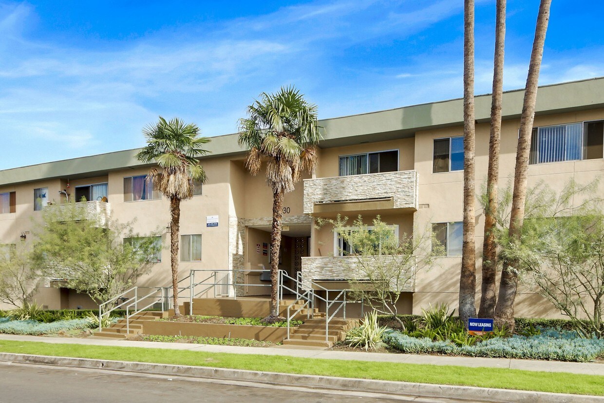 44 Apartments Available for Rent in Baldwin Hills, CA