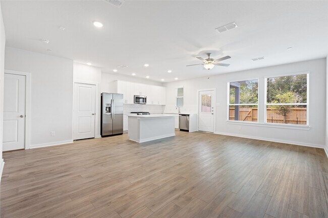 Foto del edificio - 8126 Brocken St