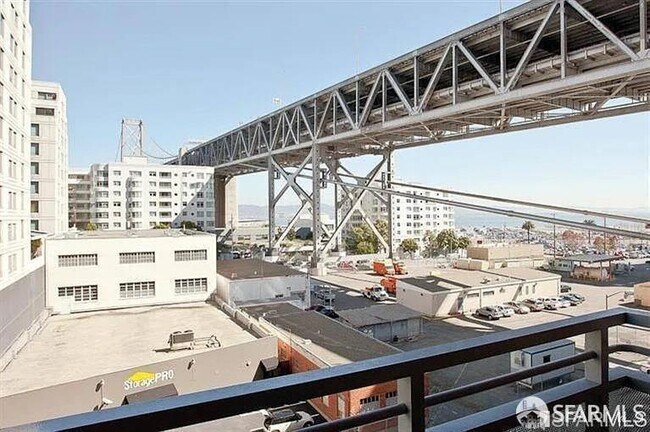 Foto del edificio - 400 Beale St