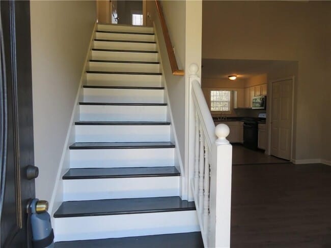 Foto del edificio - 204 Twin Pines Ct