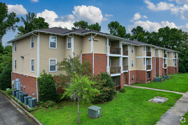 Foto del edificio - The Shires Apartments