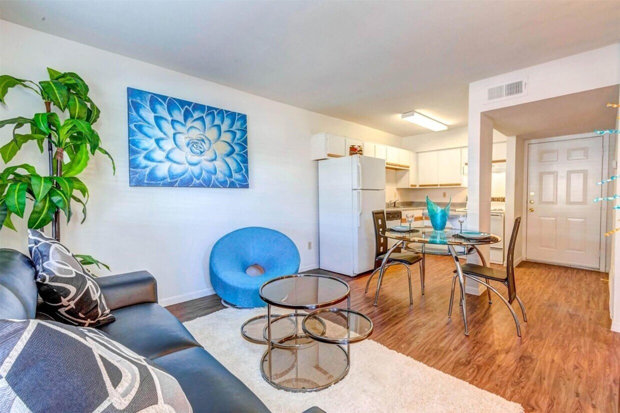 Foto principal - 6041 Winsome Ln