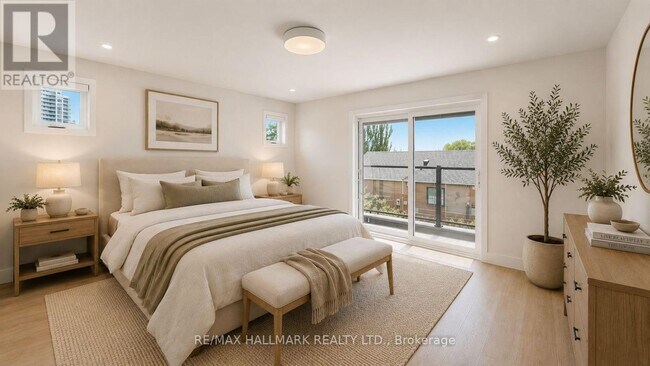 Building Photo - 367 Woodmount Ave