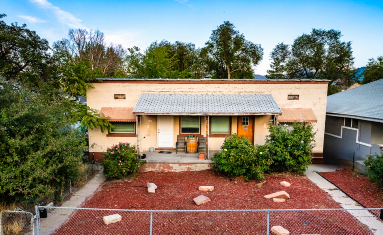 Foto principal - 1043 S Jefferson St
