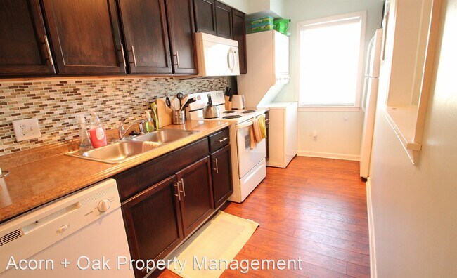 Building Photo - 2 br, 2.5 bath House - 102 Schultz Street