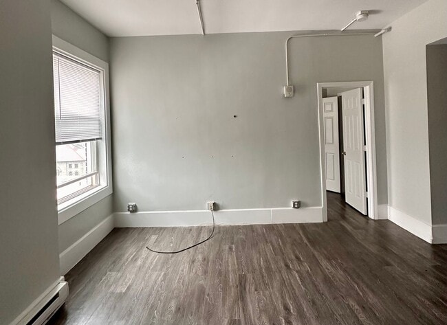 Interior Photo - Bancroft On The Grid