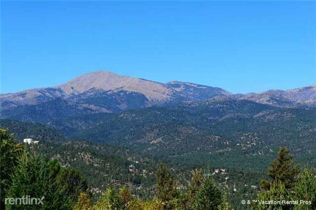 Foto del edificio - 108 W Redwood Dr