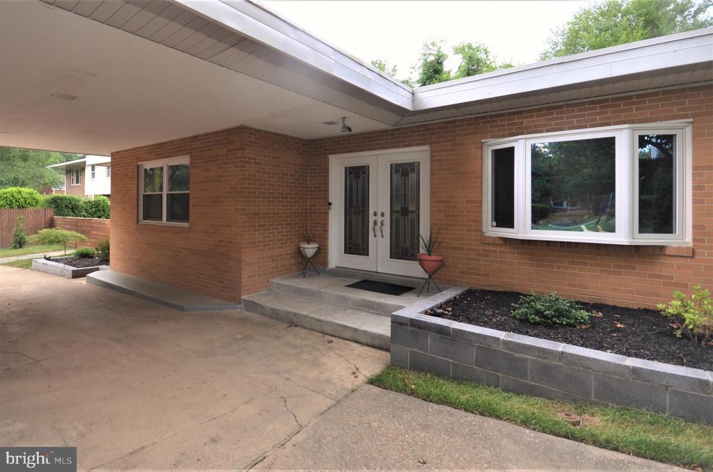 Primary Photo - 2932 Cedar Ln