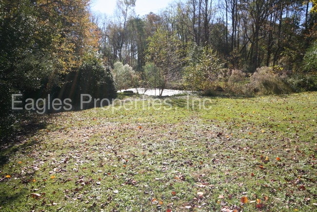 Building Photo - LARGE BASEMENT