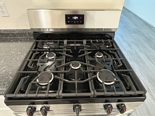 Building Photo - 2409 W 227th