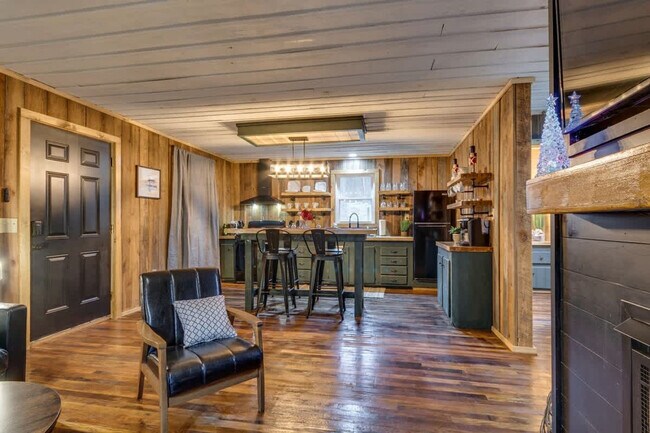 Foto del edificio - 4557 Hooper Hwy