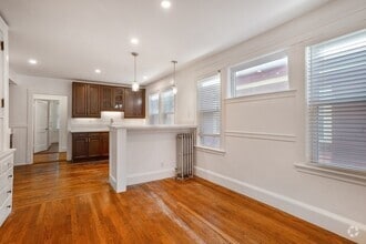 Building Photo - 156A South St