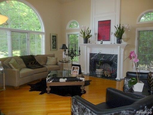 Building Photo - 5999 Orchard Woods Dr