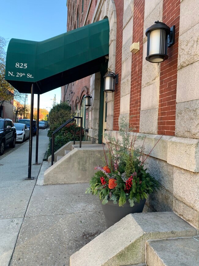 Foto del edificio - 825 N 29th St