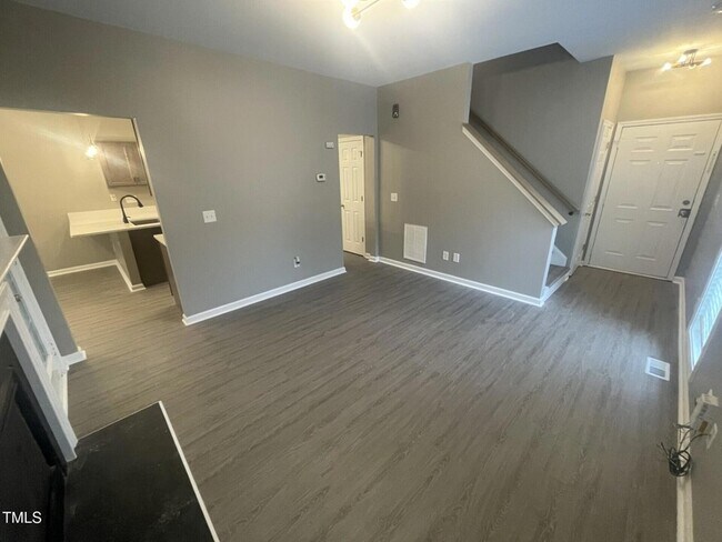 Foto del edificio - 4201 Beacon Crest Way