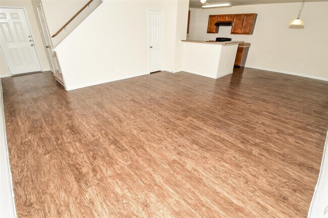 Building Photo - 6030 Santa Cecilia Ln
