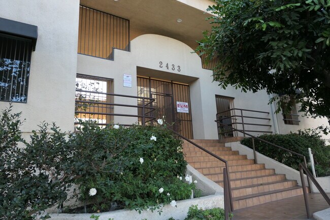 Building Photo - 2433 Barry Ave