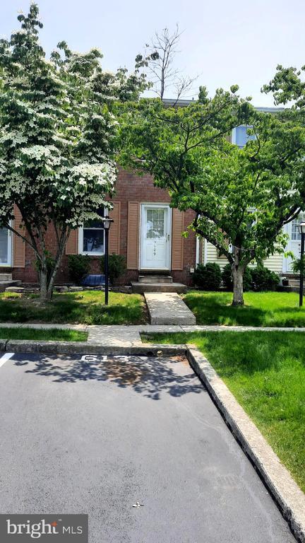 Foto principal - 609 Allenview Dr