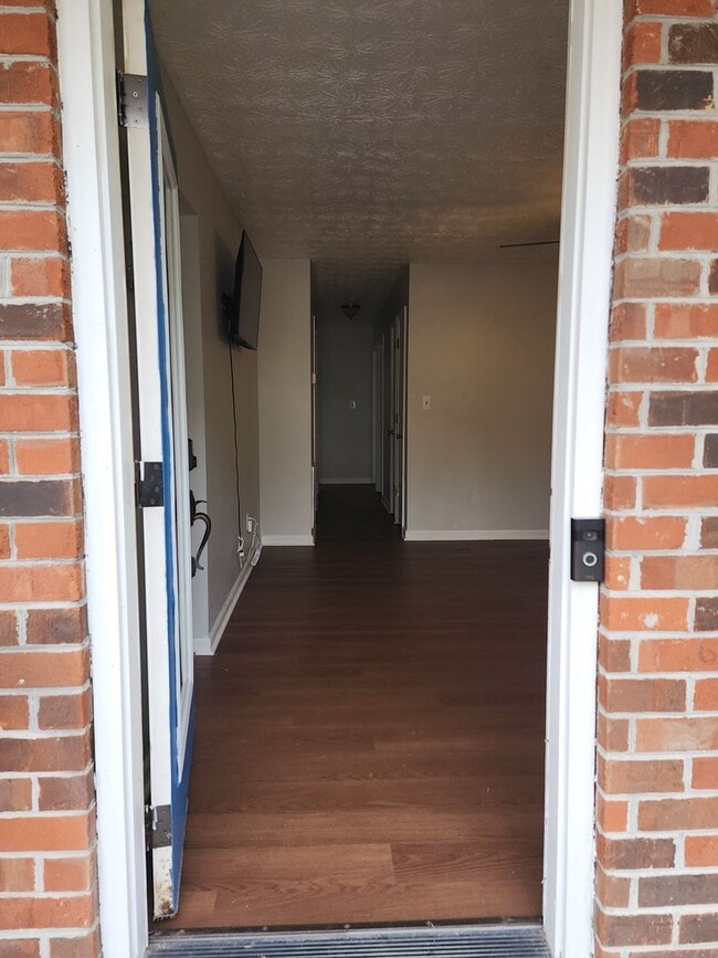 Foto del edificio - Knoxville 37938 - 3 bed 2 bath home  - call Tom Parry 865-607-3649